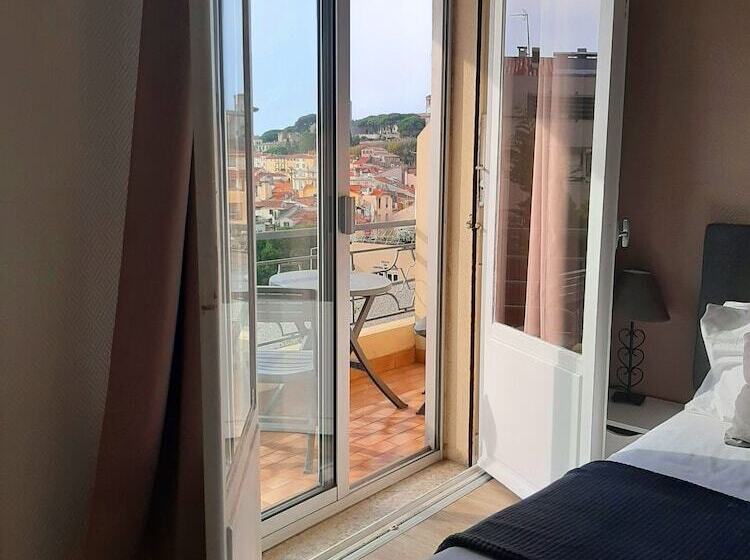 Quarto Estandar, Bellevue Cannes