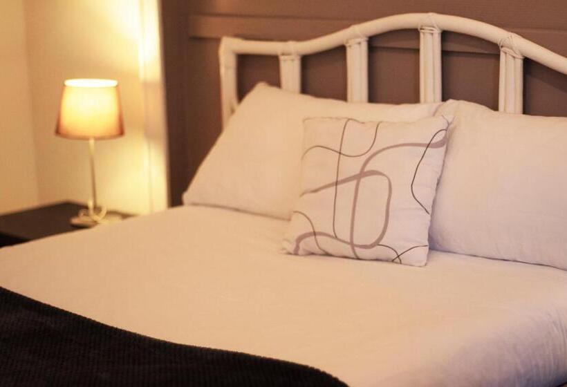 Quarto Triplo Estandar, Bellevue Cannes