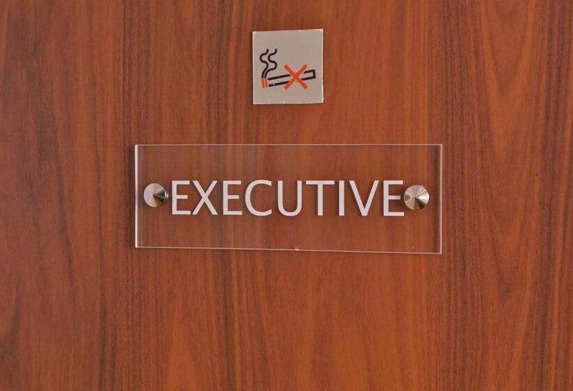 行政房间, Logis Hôtel Du Midi   Saint Etienne Sud