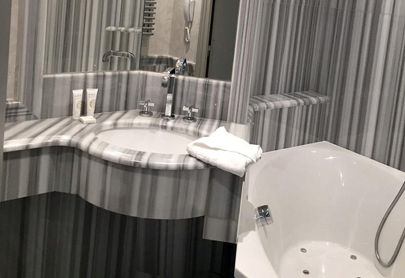 クラシックルーム, George Washington