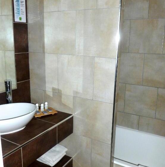 标准三人间, Les Rizières