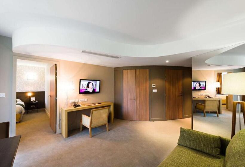 Люкс с Террасой, Moulin De Vernègues Hôtel & Spa