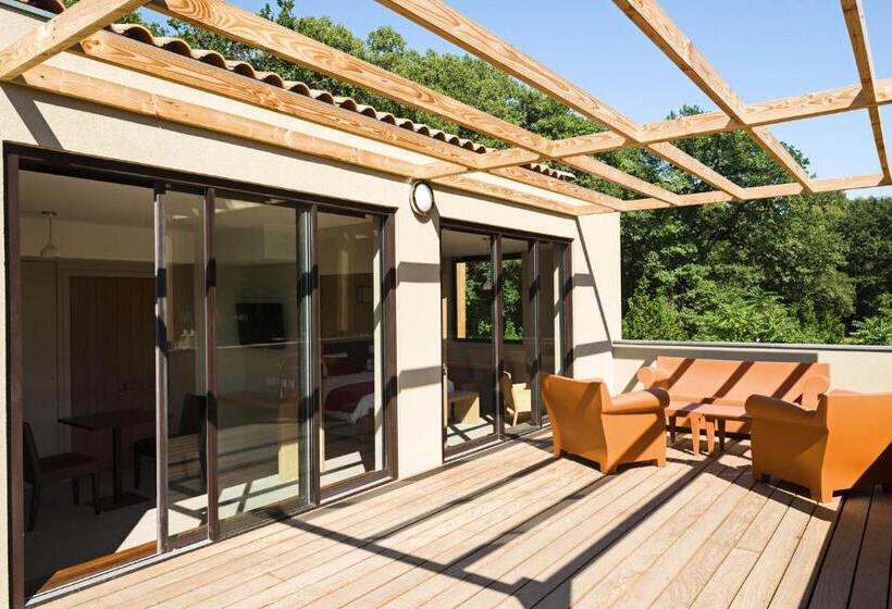 Люкс с Террасой, Moulin De Vernègues Hôtel & Spa