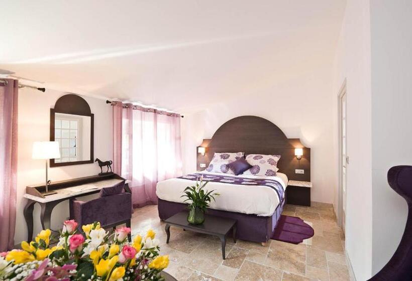 Номер Стандарт Трехместный, Moulin De Vernègues Hôtel & Spa