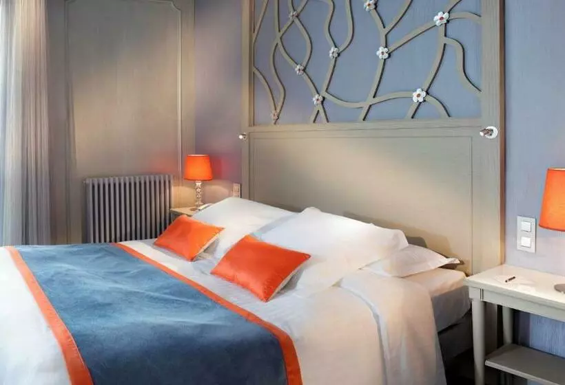 اتاق کلاسیک, Rochester Champs Elysees