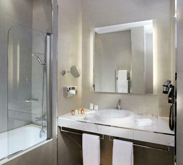 غرفة كلاسيكية, Rochester Champs Elysees