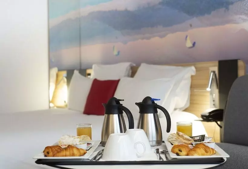 Superior-huone, Novotel Clermont Ferrand