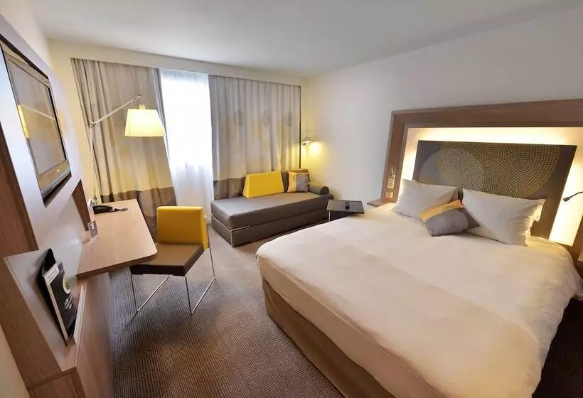 Classic-huone, Novotel Clermont Ferrand