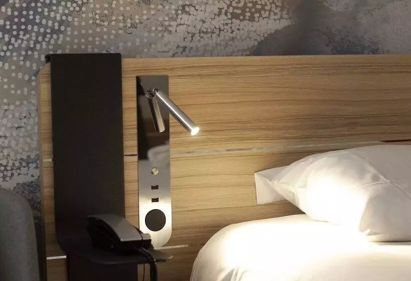 Superior-huone, Novotel Clermont Ferrand