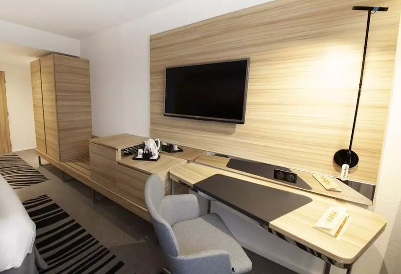 Superior-huone, Novotel Clermont Ferrand