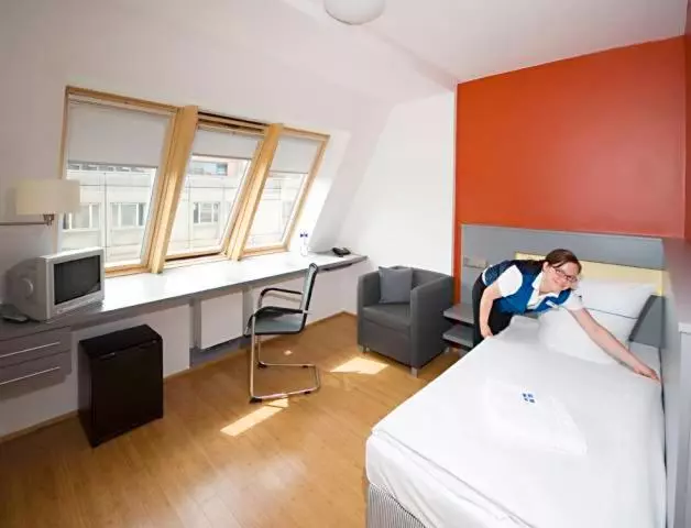 Standard Yhden Hengen Huone, Dietrich Bonhoeffer Hotel Berlin Mitte