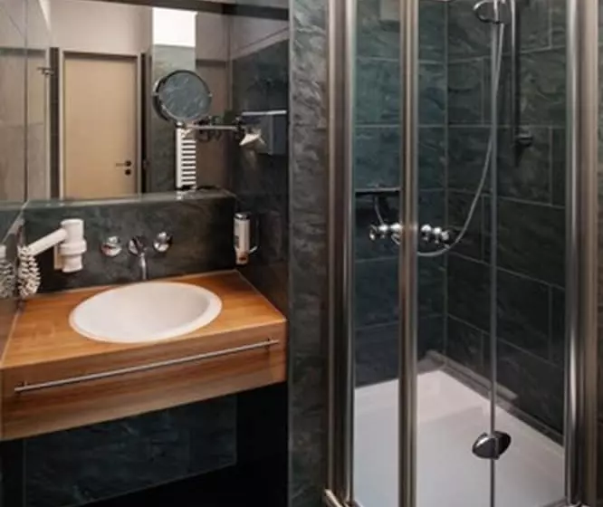 Comfort-huone, Dietrich Bonhoeffer Hotel Berlin Mitte