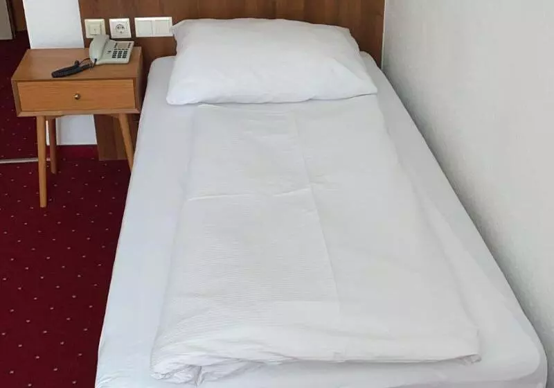 اتاق استاندارد یک نفره, Best Western Plaza Hotel Stuttgart Filderstadt