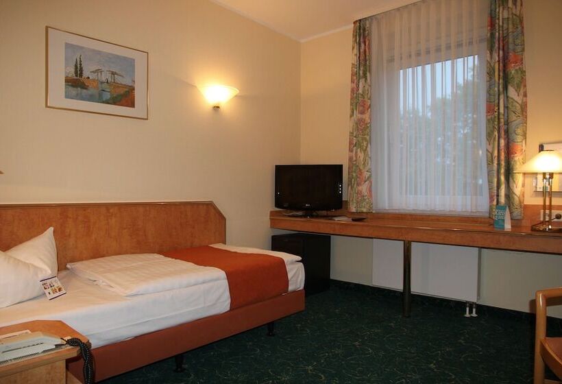 غرفة قياسية فردية, City Park