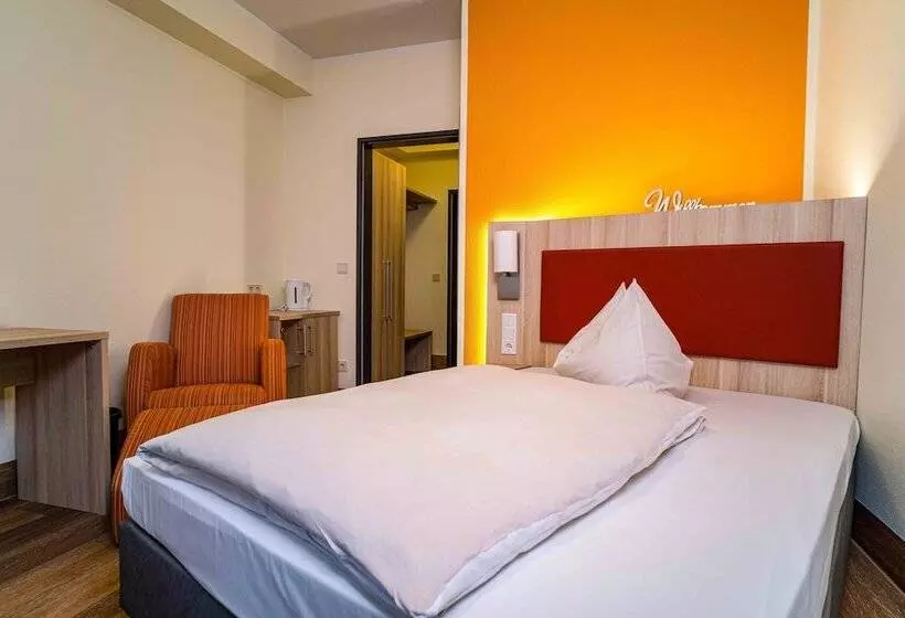 Standard Single Room, Am Stadtpark