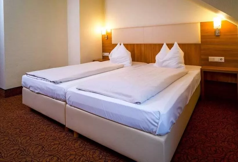 Standard Room, Am Stadtpark