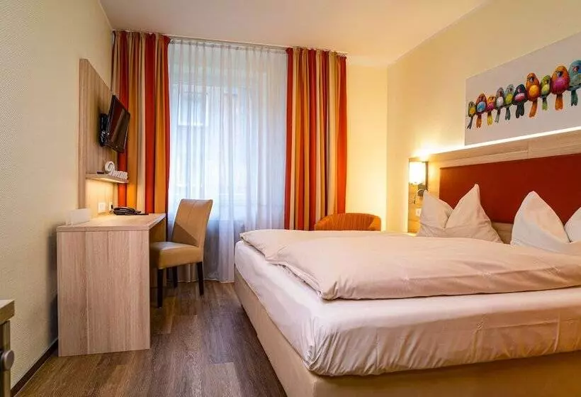 Standard Room, Am Stadtpark