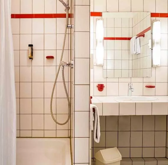 Standard Room, Am Stadtpark