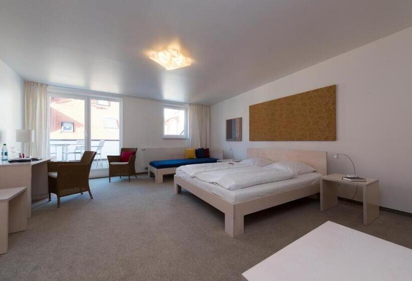 غرفة قياسية ثلاثية, Gasthof Zum Storch