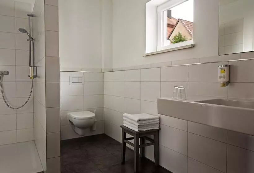 اتاق استاندارد چهار تخته, Gasthof Zum Storch