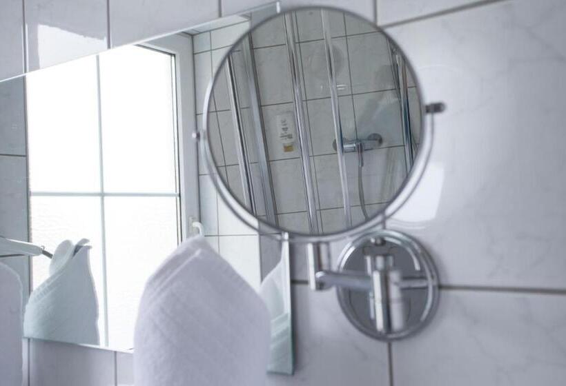 جناح عائلي, Gewürzmühle