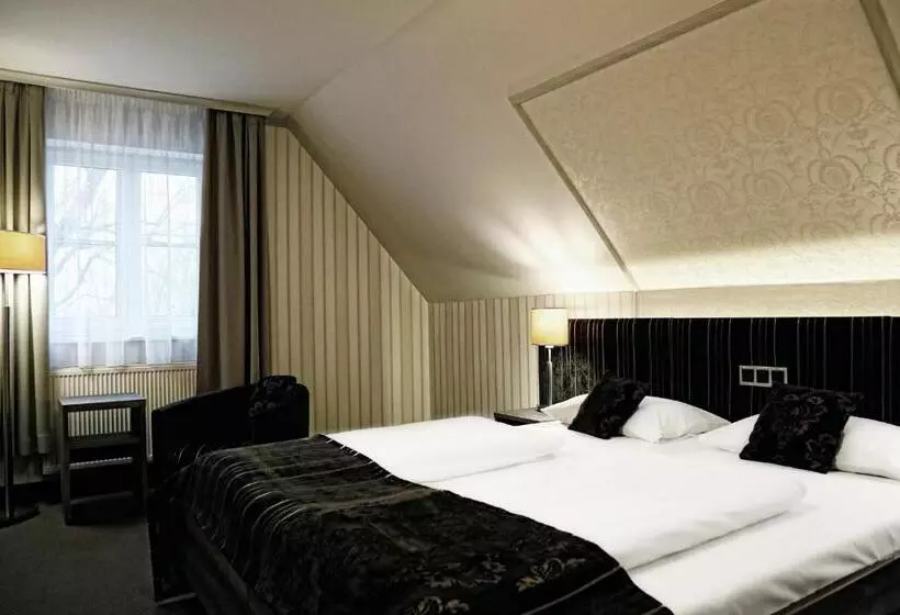 ハイドロマッサージバス付きスイート, Konsumhotel Dorotheenhof Weimar