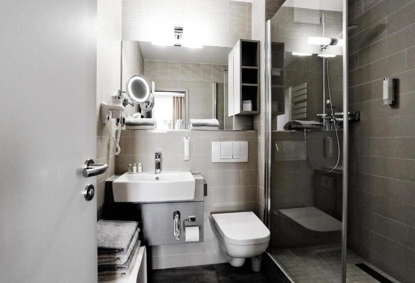 Семейный Номер, Konsumhotel Dorotheenhof Weimar