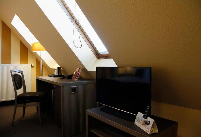 Четырехместный Номер Стандарт, Konsumhotel Dorotheenhof Weimar