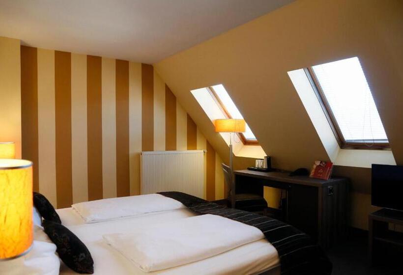 スタンダード4人部屋, Konsumhotel Dorotheenhof Weimar