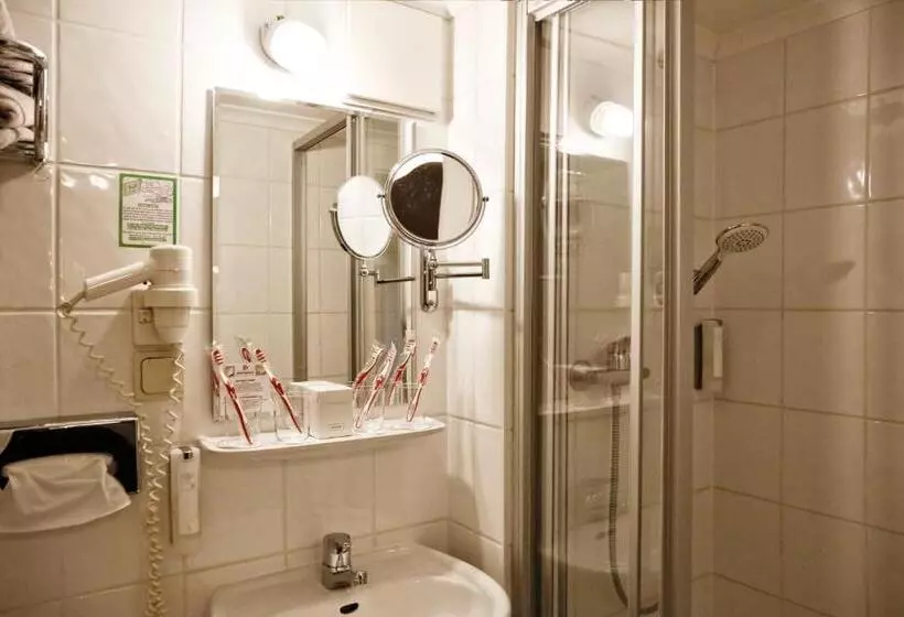 スタンダード４人部屋, Konsumhotel Dorotheenhof Weimar