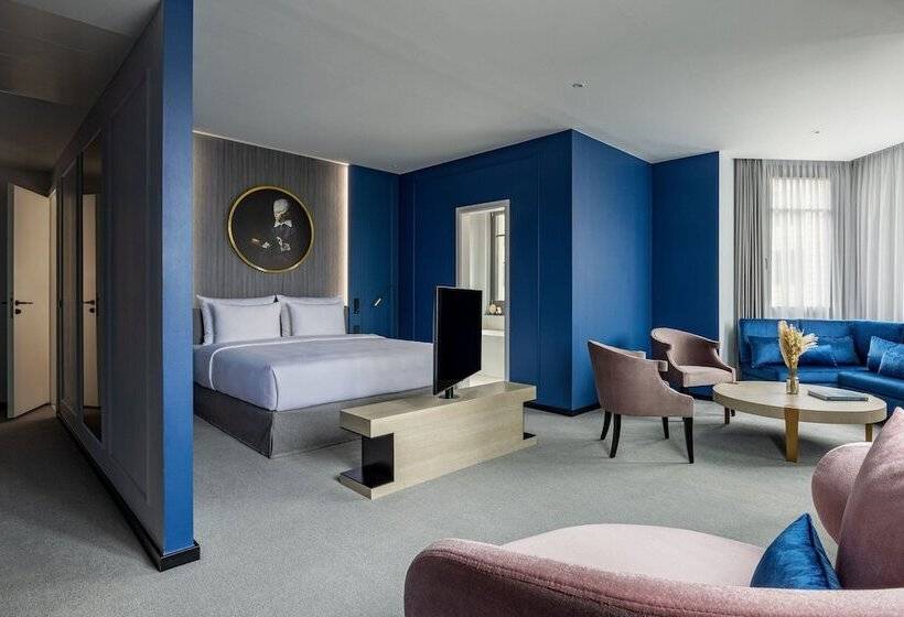 سوییت, Luc, Autograph Collection