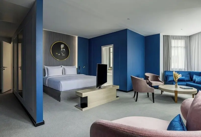 سوییت, Luc, Autograph Collection