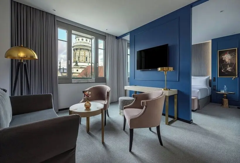 سوییت جونیور, Luc, Autograph Collection