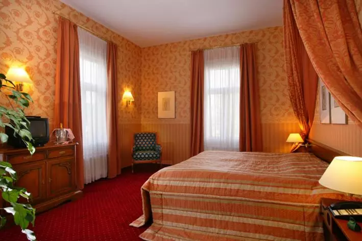 スイート, Sächsischer Hof