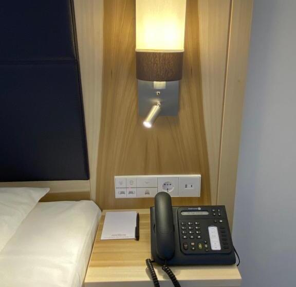 스탠다드 룸, Wieting