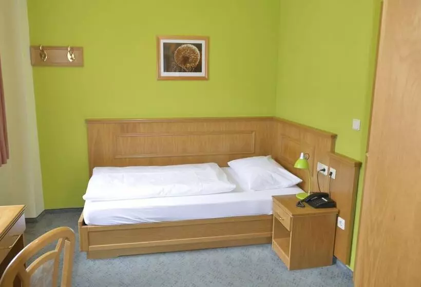 スタンダードシングルルーム, Land  Und Golfhotel Alte Fliegerschule