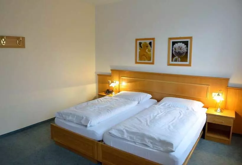 スタンダードルーム, Land  Und Golfhotel Alte Fliegerschule