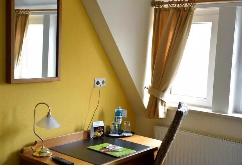 スタンダードシングルルーム, Land  Und Golfhotel Alte Fliegerschule