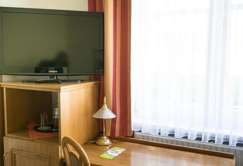 スタンダードシングルルーム, Land  Und Golfhotel Alte Fliegerschule