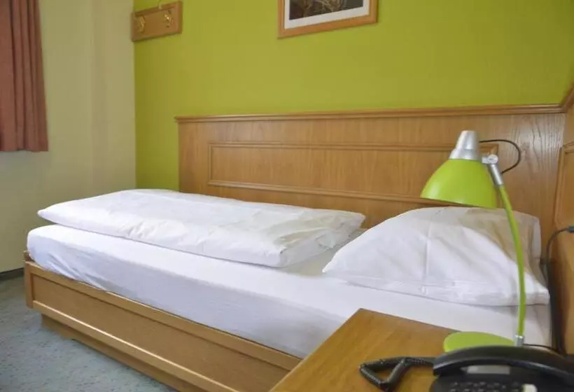スタンダードシングルルーム, Land  Und Golfhotel Alte Fliegerschule