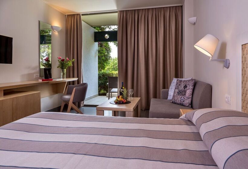 Номер Стандарт Вид на Сад, Kontokali Bay Resort & Spa