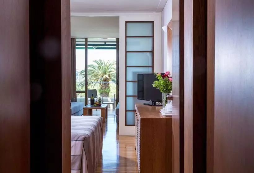 اتاق خانوادگی با چشم‌انداز باغ, Kontokali Bay Resort & Spa