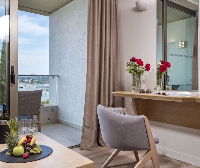 Семейный Номер, Kontokali Bay Resort & Spa