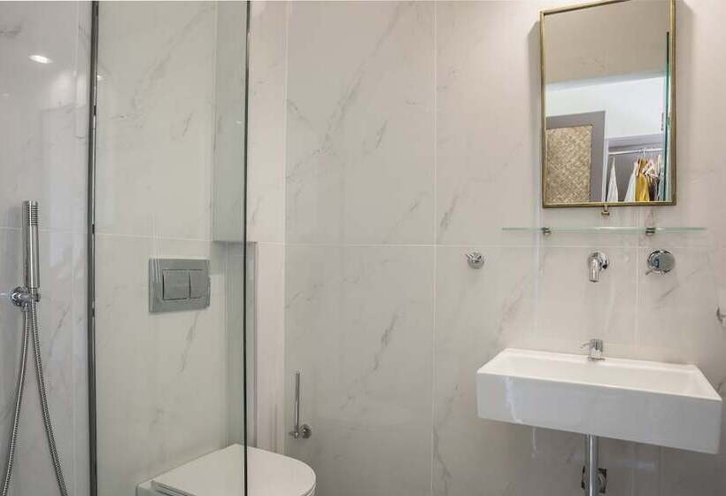 스탠다드 룸, La Signora