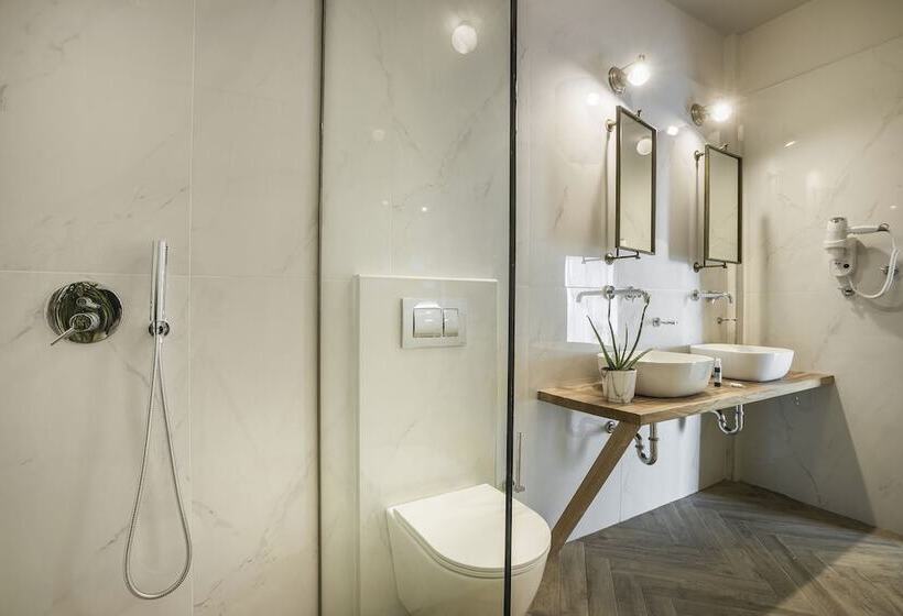 바다 전망 스위트, La Signora