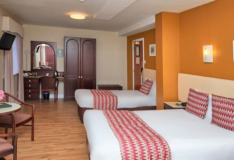 Номер Стандарт Трехместный, Eviston House