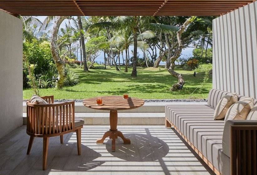 Номер Клуб, Hyatt Regency Bali