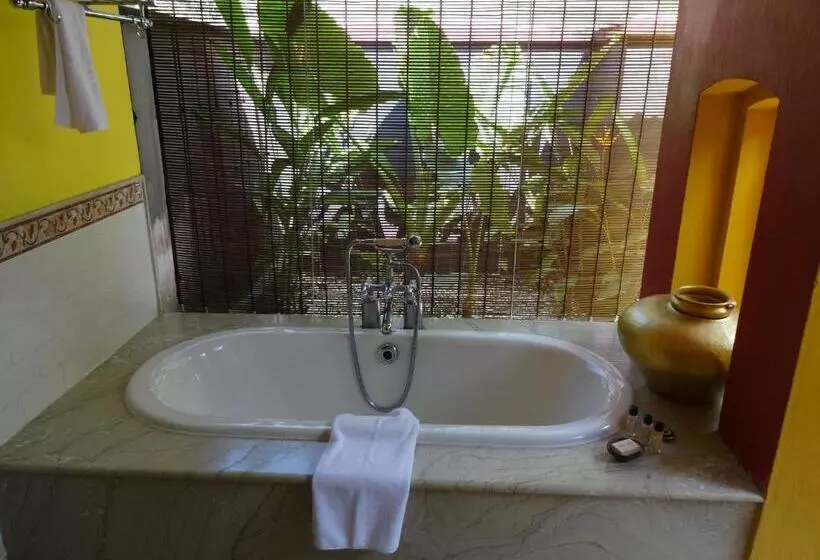 デラックスビラの１ベッドルーム, Taj Kumarakom Resort And Spa Kerala