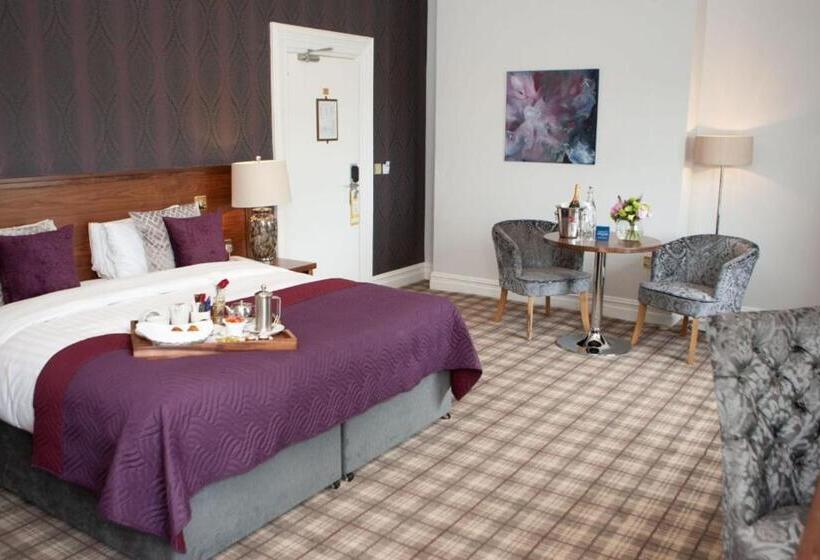 Superior room with lake view, The Lakeside Hotel & Leisure Centre