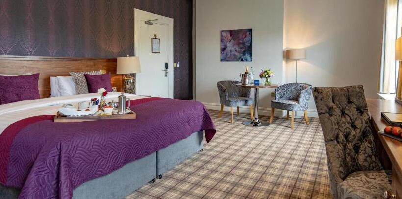 Superior room with lake view, The Lakeside Hotel & Leisure Centre